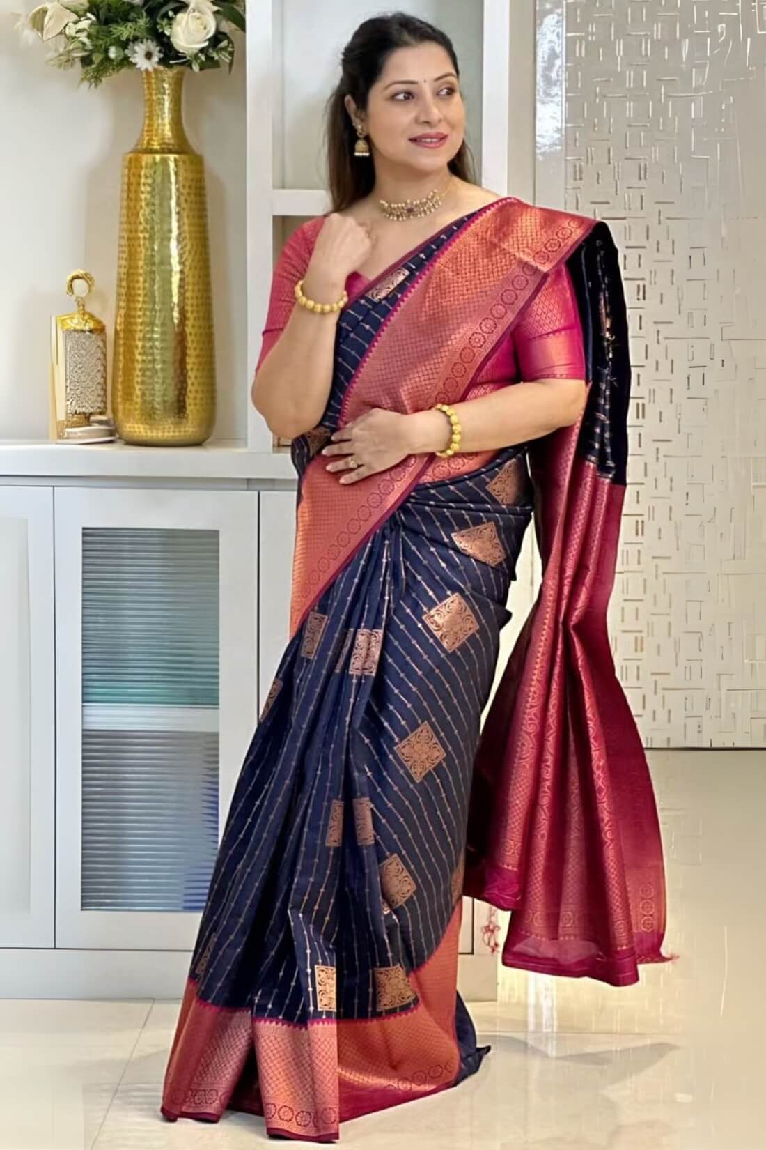 Beauteous Navy Blue Soft Silk Saree With Beleaguer Blouse Piece