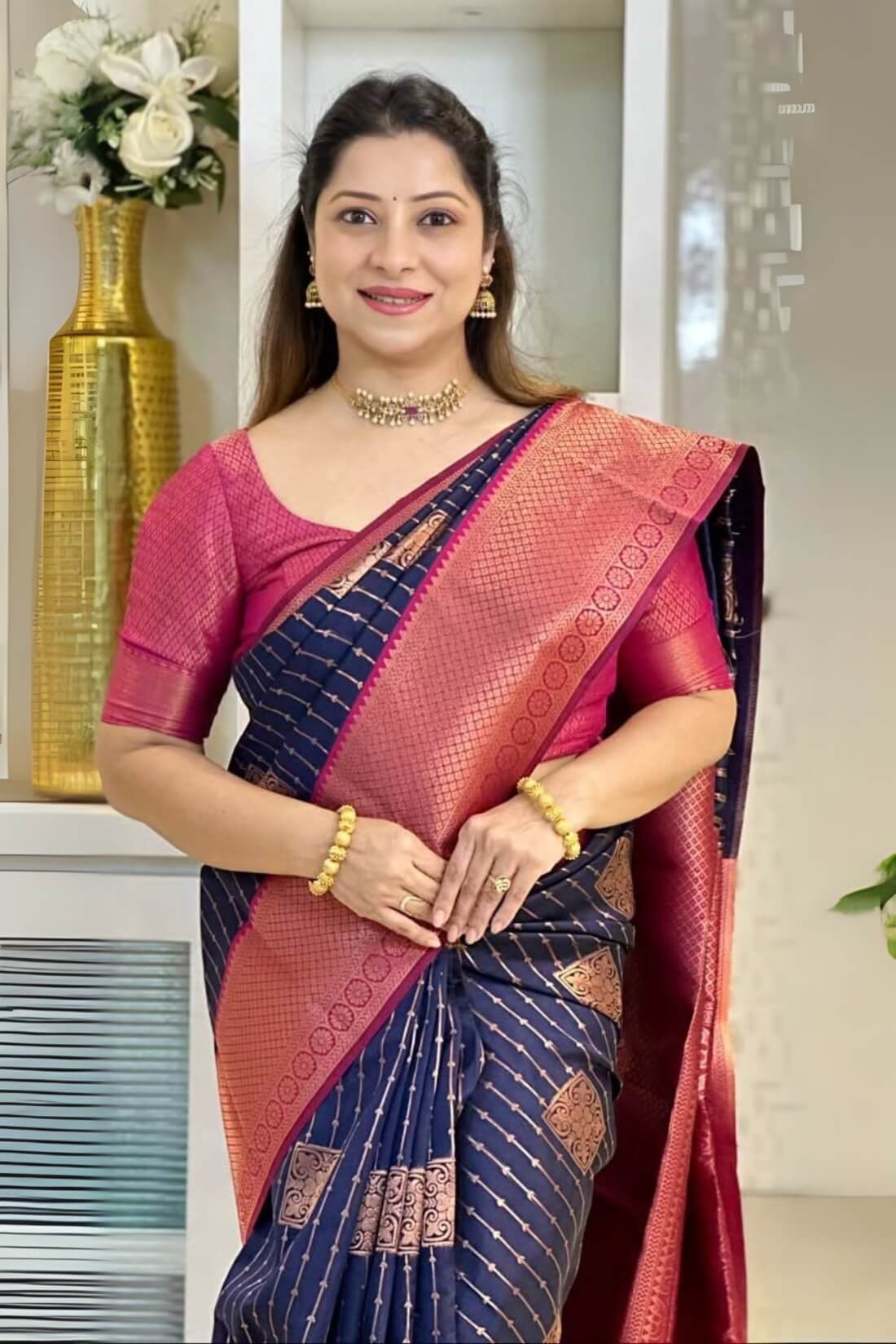 Beauteous Navy Blue Soft Silk Saree With Beleaguer Blouse Piece
