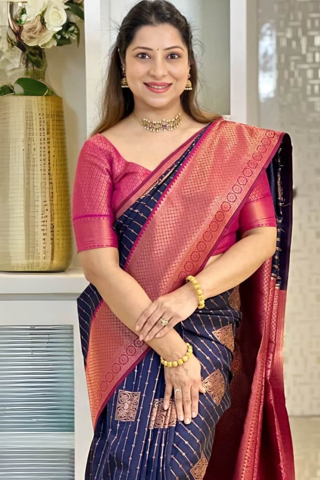 Beauteous Navy Blue Soft Silk Saree With Beleaguer Blouse Piece