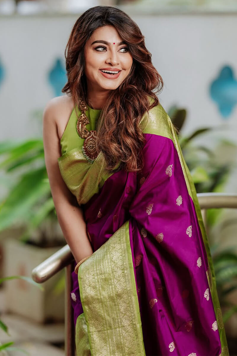 Exemplary Purple Soft Silk Saree With Pretty Blouse Piece