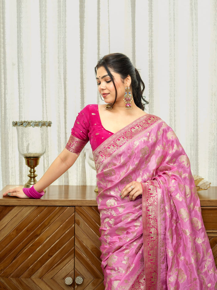 Beautiful Baby Pink Soft Silk Saree With Scintillating Blouse Piece