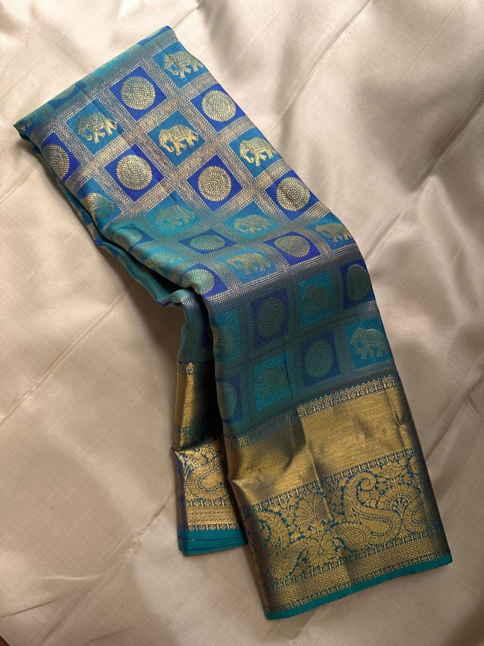 Beauteous Rama Soft Silk Saree With Imbrication Blouse Piece