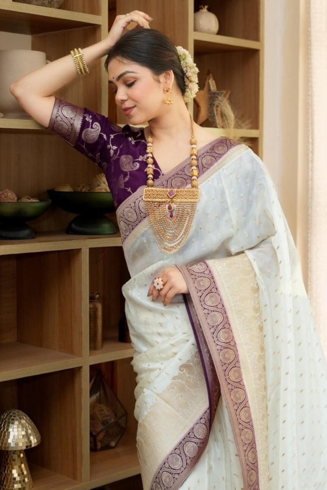 Gleaming Beige Soft Silk Saree With Enthralling Blouse Piece