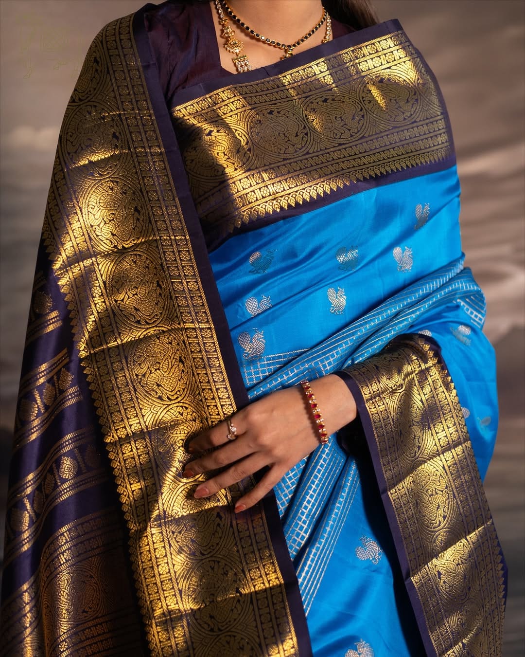 Blissful Firozi Soft Silk Saree With Glittering Blouse Piece