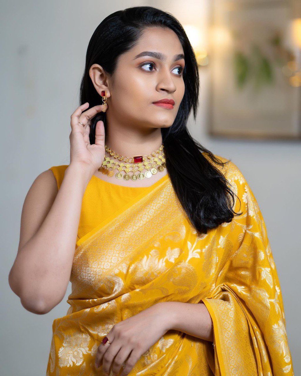 Desultory Yellow Soft Silk Saree With Invaluable Blouse Piece