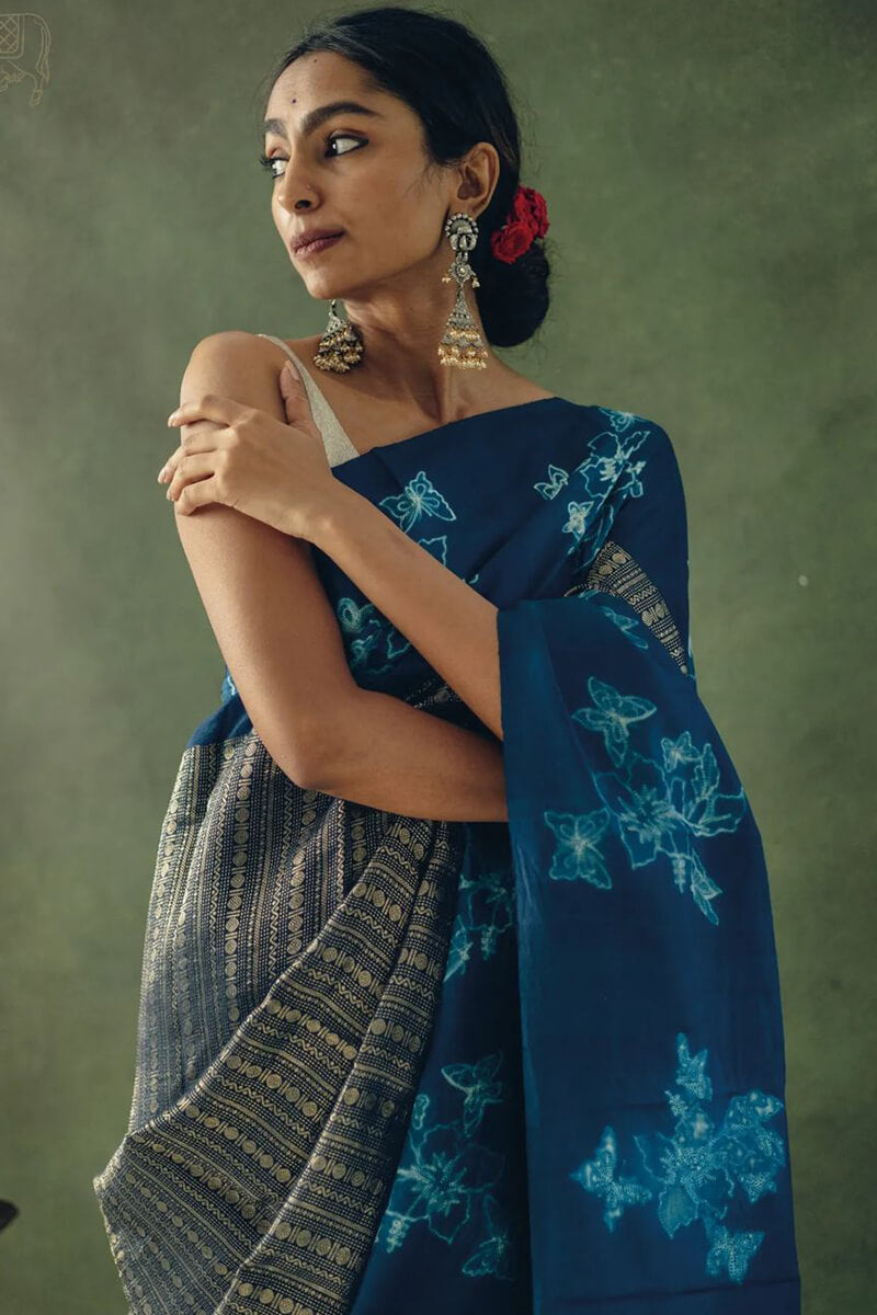 Symmetrical Blue Soft Silk Saree With Prominent Blouse Piece