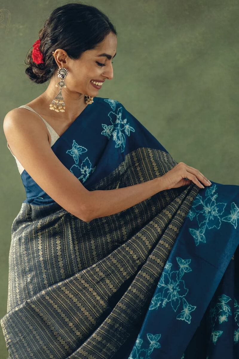 Symmetrical Blue Soft Silk Saree With Prominent Blouse Piece
