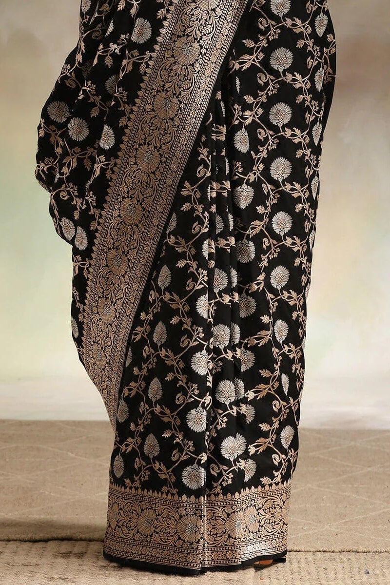 Angelic Black Soft Silk Saree With Ebullience Blouse Pieced