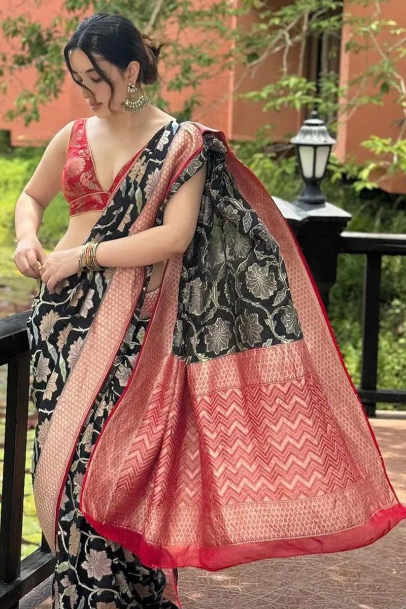 Designer Black Soft Silk Saree With Staring Blouse Pieced