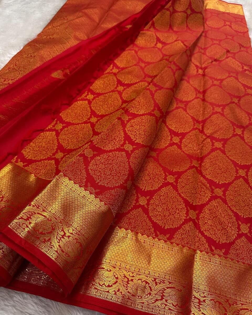 Refreshing Red Soft Banarasi Silk Saree With Sizzling Blouse Piece