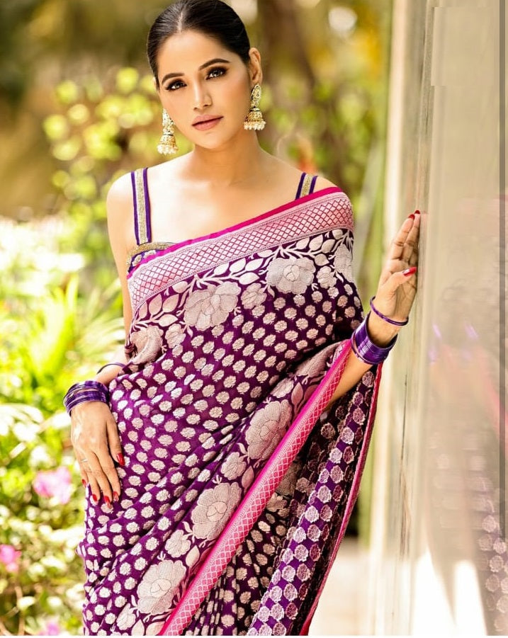 Entrancing Purple Soft Silk Saree With Excellent Blouse Piece