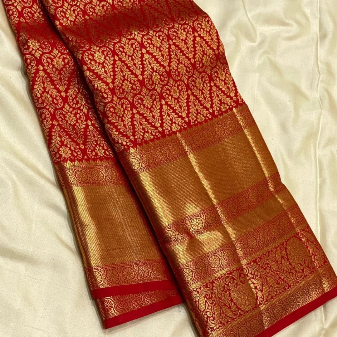 Luminous Red Soft Banarasi Silk Saree With Opulent Blouse Piece