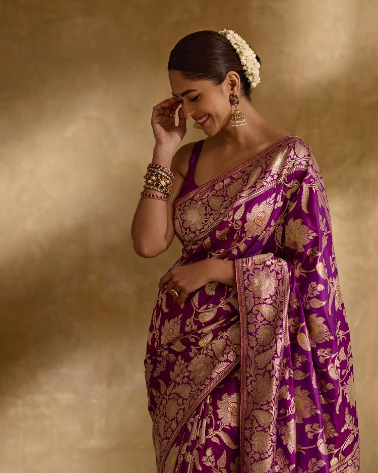 Embellished Purple Soft Silk Saree With Winsome Blouse Piece