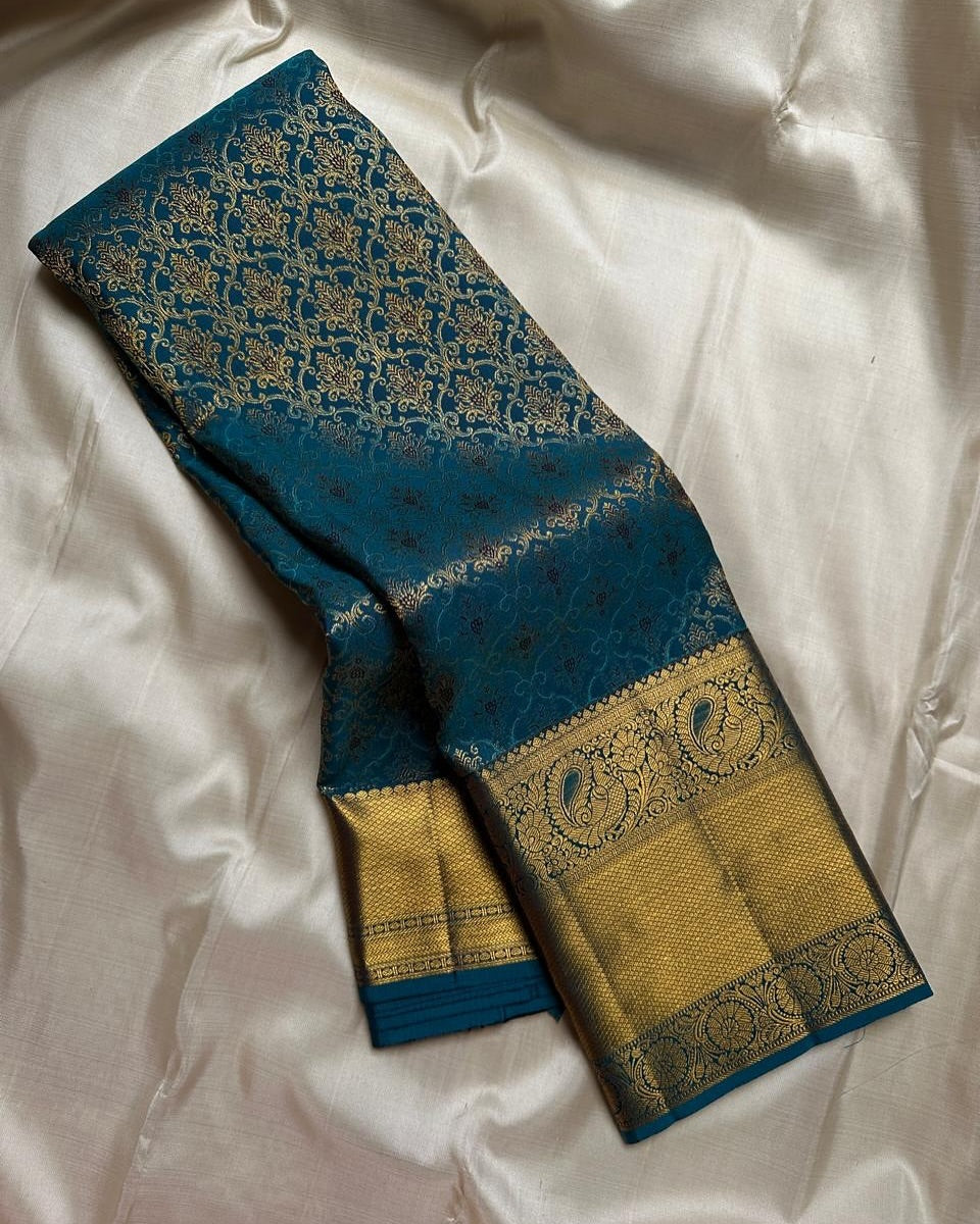 Improbable Rama Soft Banarasi Silk Saree With Amiable Blouse Piece