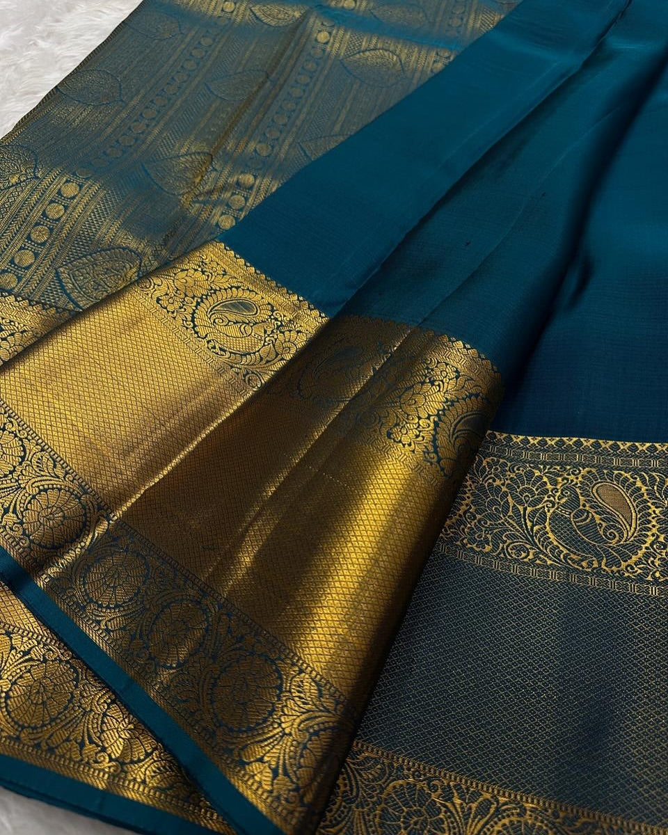Improbable Rama Soft Banarasi Silk Saree With Amiable Blouse Piece