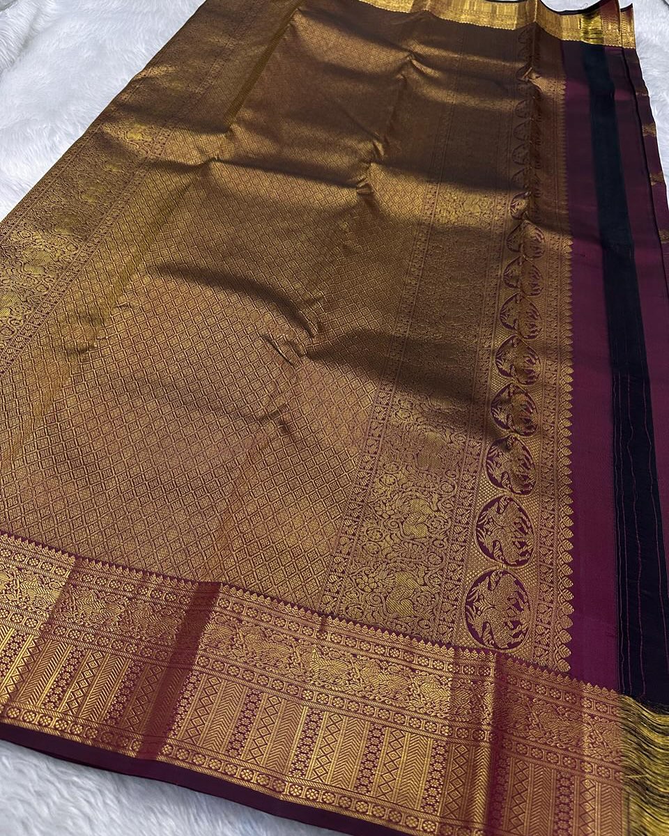 Serendipity Pruple Soft Banarasi Silk Saree With Stunning Blouse Piece