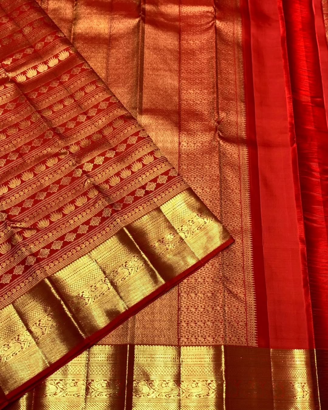 Winsome Red Soft Banarasi Silk Saree With Lassitude Blouse Piece