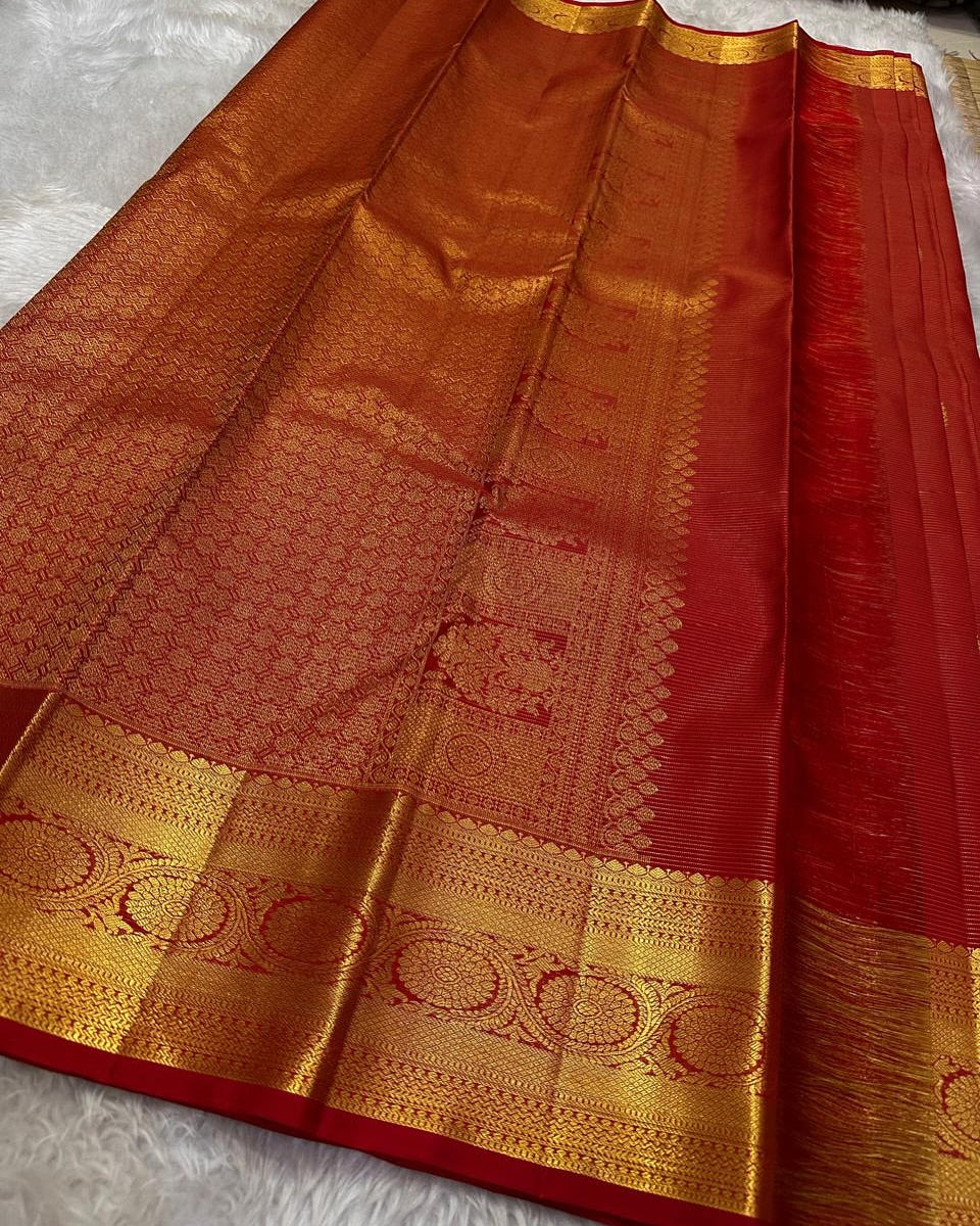 Preferable Red Soft Banarasi Silk Saree With Staggering Blouse Piece