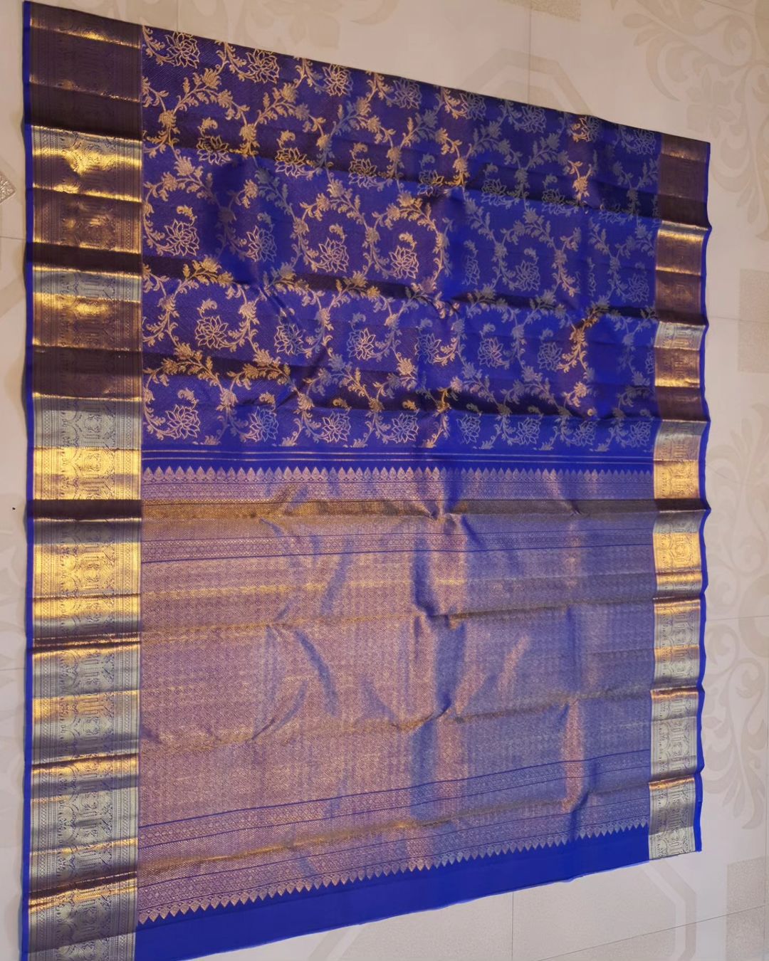 Fantabulous Royal Blue Soft Banarasi Silk Saree With Ratatouille Blouse Piece