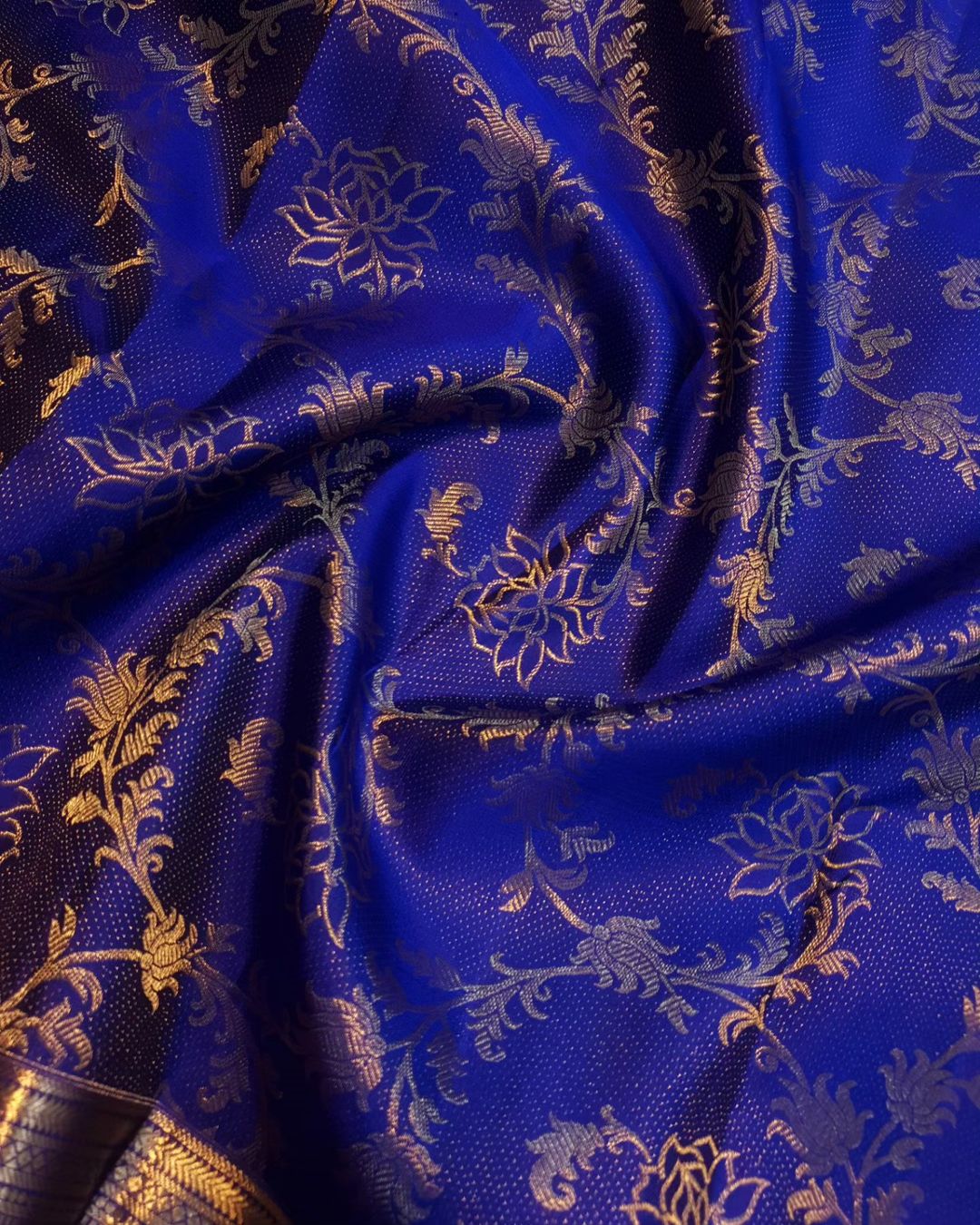 Fantabulous Royal Blue Soft Banarasi Silk Saree With Ratatouille Blouse Piece