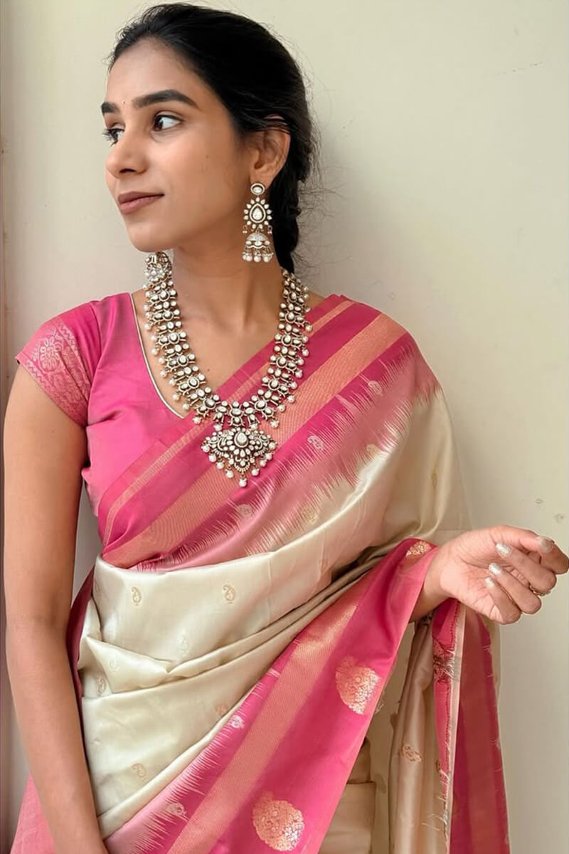 Devastating Biege Soft Silk Saree With Exemplary Blouse Piece