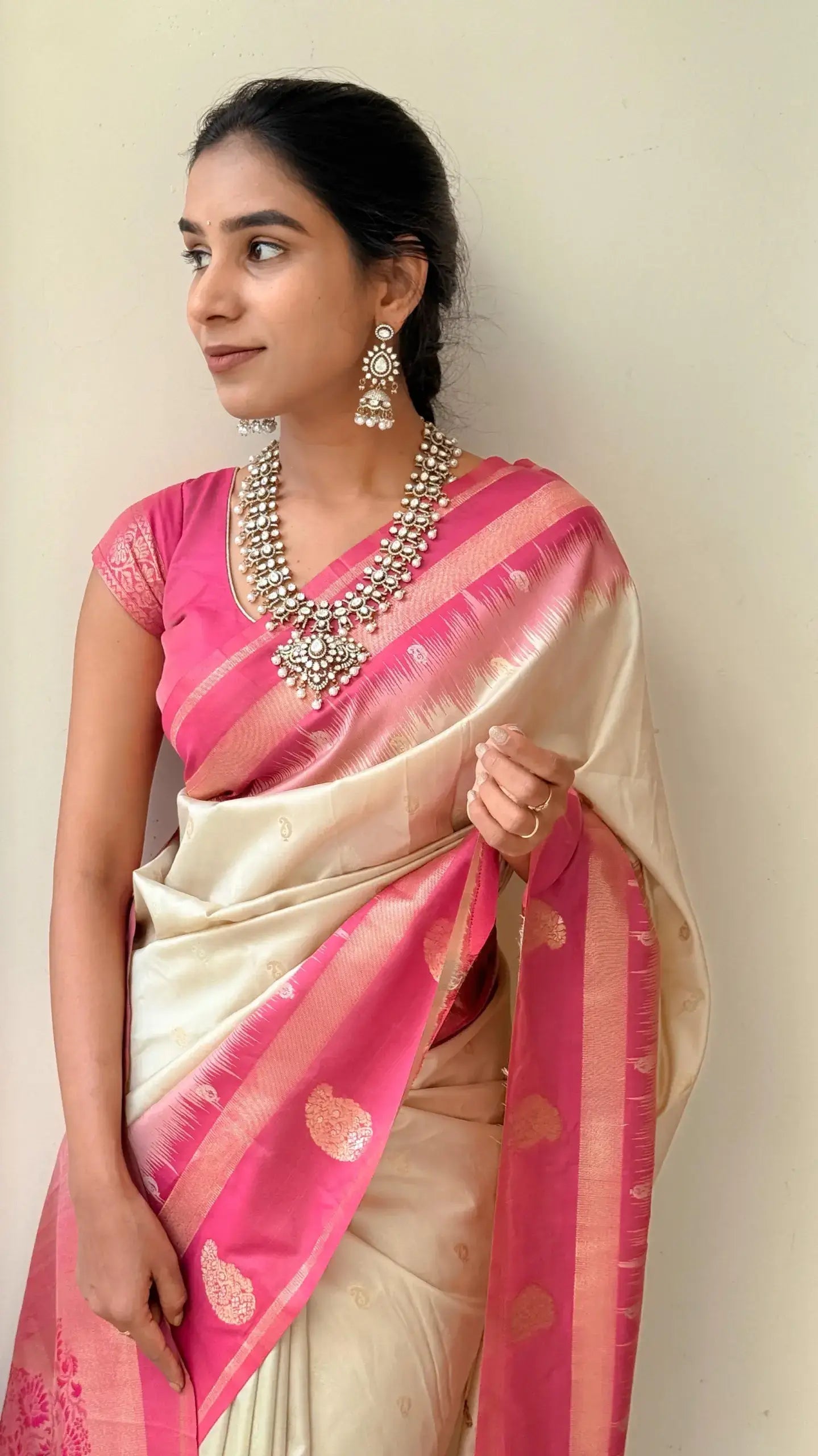 Devastating Biege Soft Silk Saree With Exemplary Blouse Piece