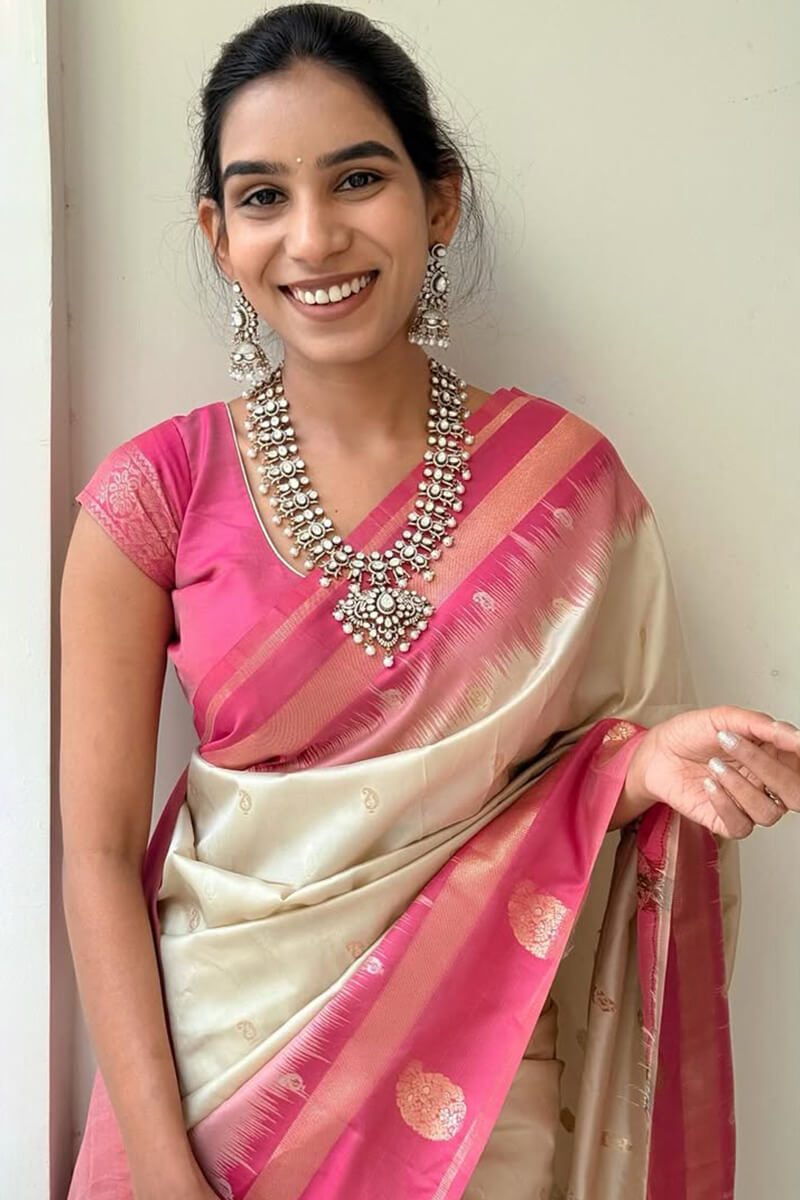 Devastating Biege Soft Silk Saree With Exemplary Blouse Piece