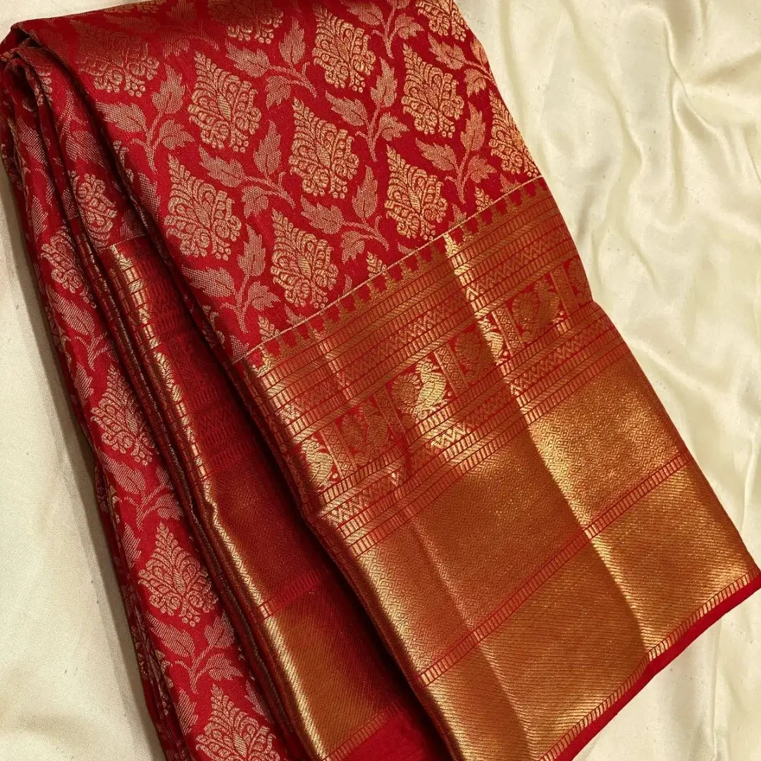 Proficient Red Soft Banarasi Silk Saree With Bucolic Blouse Piece