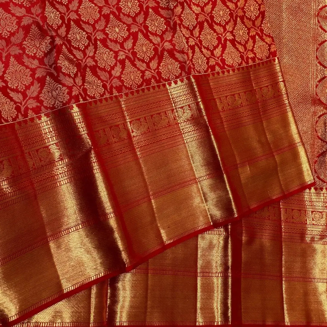 Proficient Red Soft Banarasi Silk Saree With Bucolic Blouse Piece
