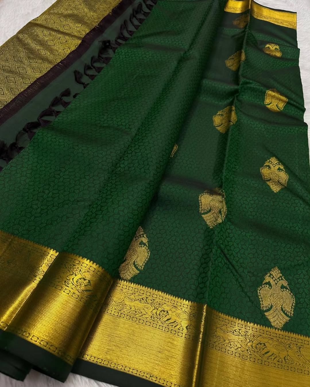 Traditional Dark Green Soft Banarasi Silk Saree With Inimitable Blouse Piece