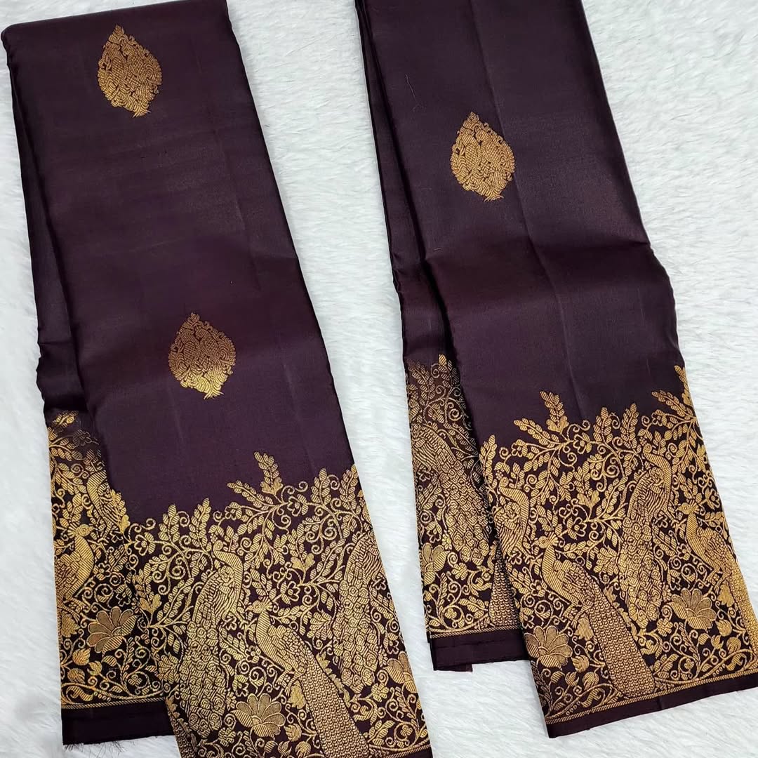 Alluring Purple Soft Banarasi Silk Saree With Unique Blouse Piece
