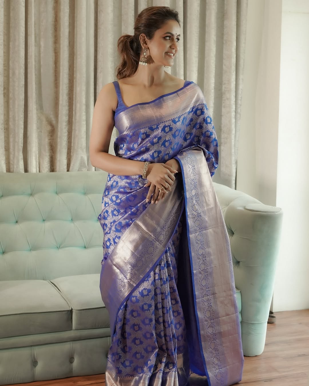Intricate Royal Blue Soft Banarasi Silk Saree With Confounding Blouse Piece