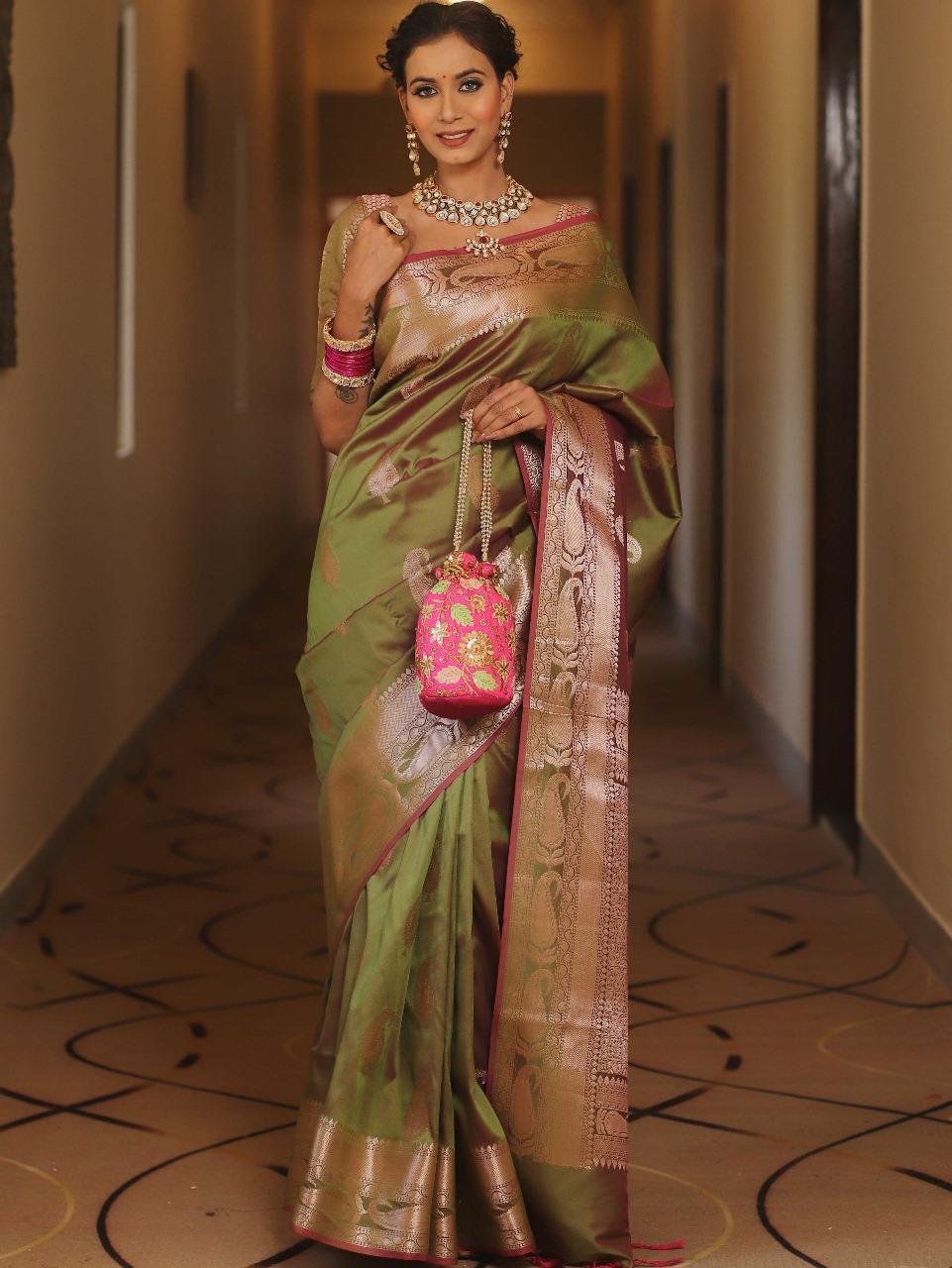 Staggering Mehndi Soft Banarasi Silk Saree With Stunner Blouse Piece