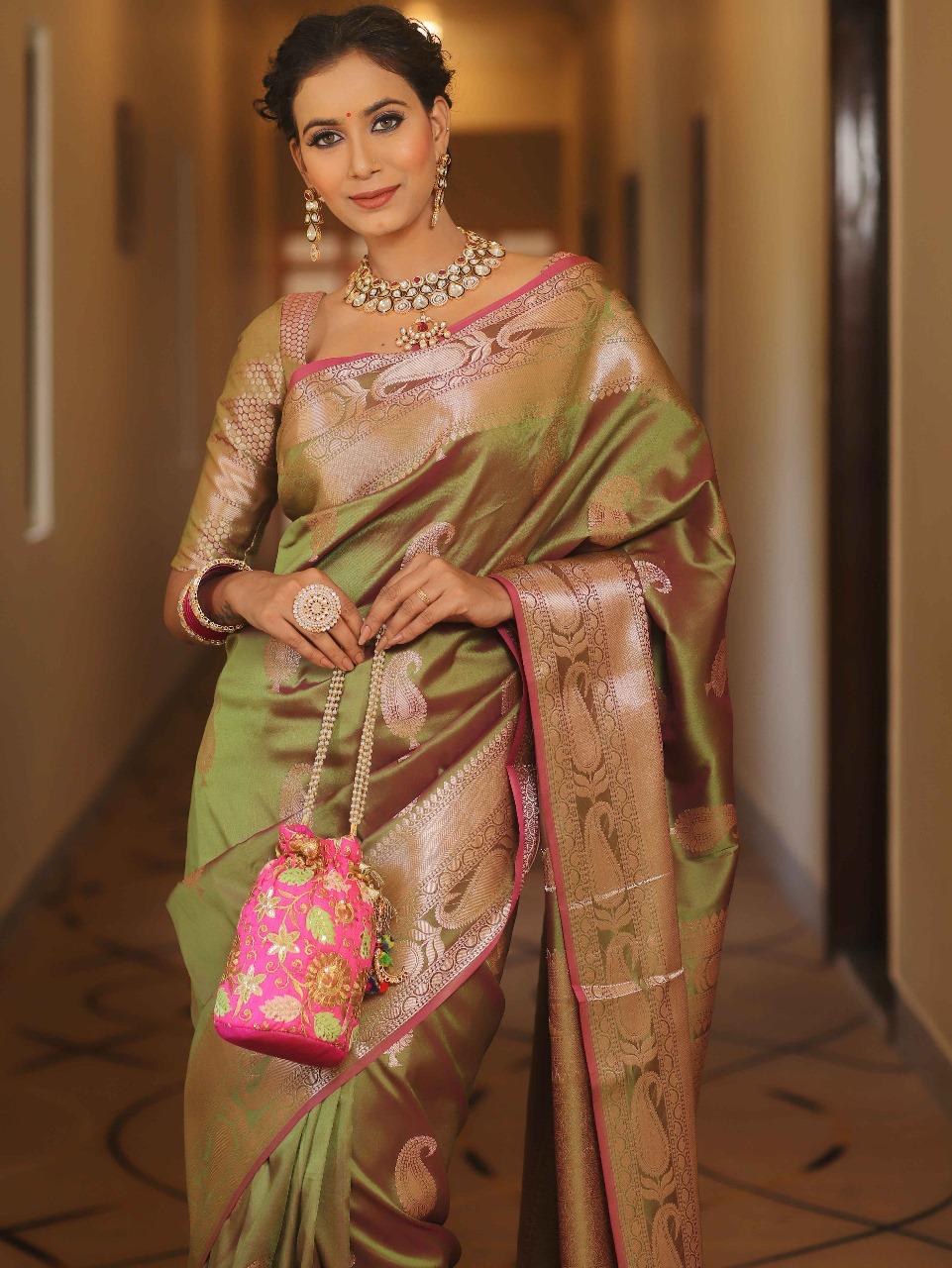 Staggering Mehndi Soft Banarasi Silk Saree With Stunner Blouse Piece