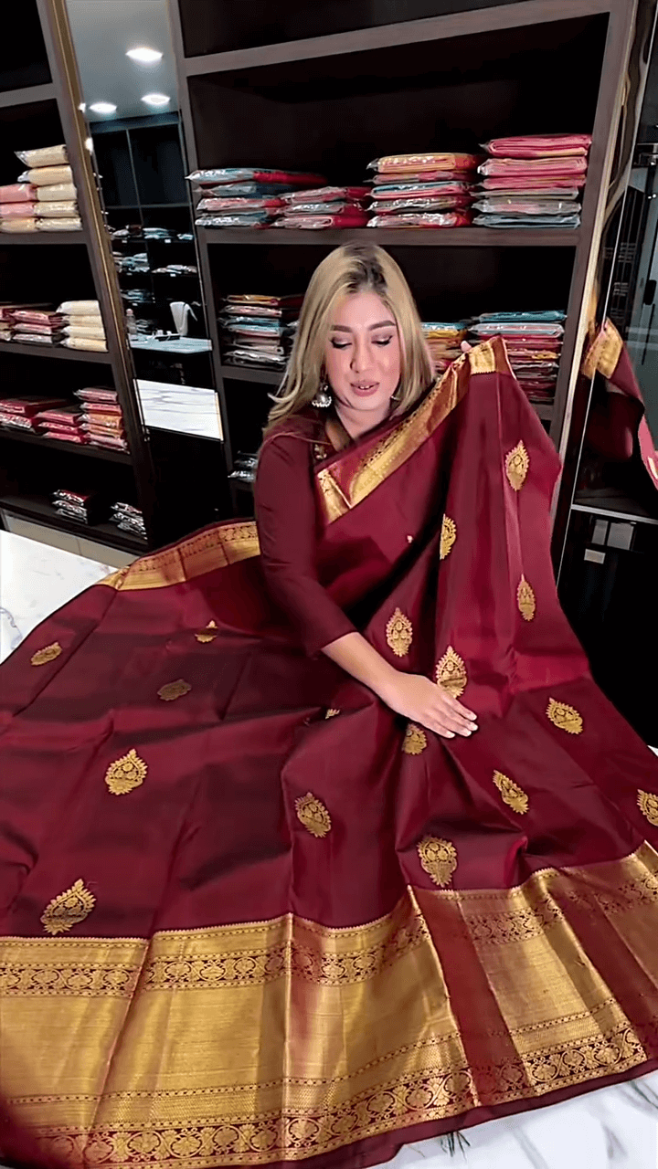Breathtaking Maroon Soft Banarasi Silk Saree With Exquisite Blouse Piece
