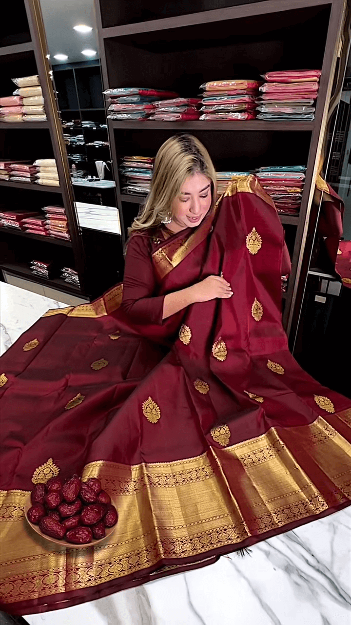 Breathtaking Maroon Soft Banarasi Silk Saree With Exquisite Blouse Piece