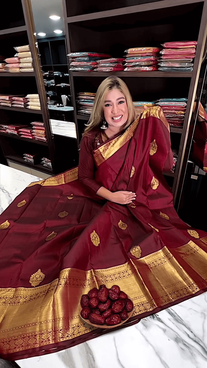 Breathtaking Maroon Soft Banarasi Silk Saree With Exquisite Blouse Piece