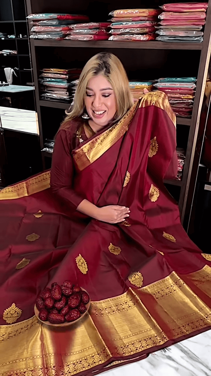 Breathtaking Maroon Soft Banarasi Silk Saree With Exquisite Blouse Piece