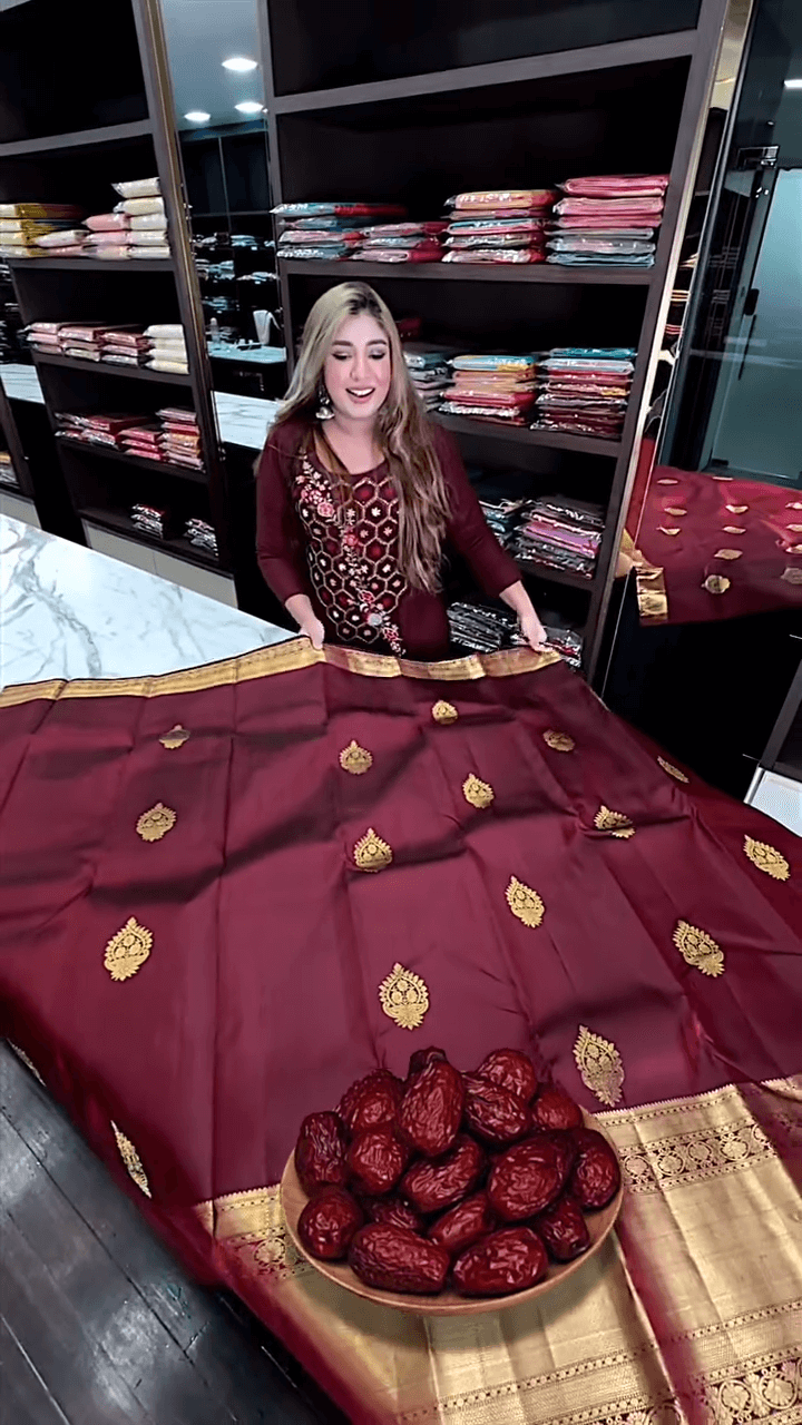 Breathtaking Maroon Soft Banarasi Silk Saree With Exquisite Blouse Piece