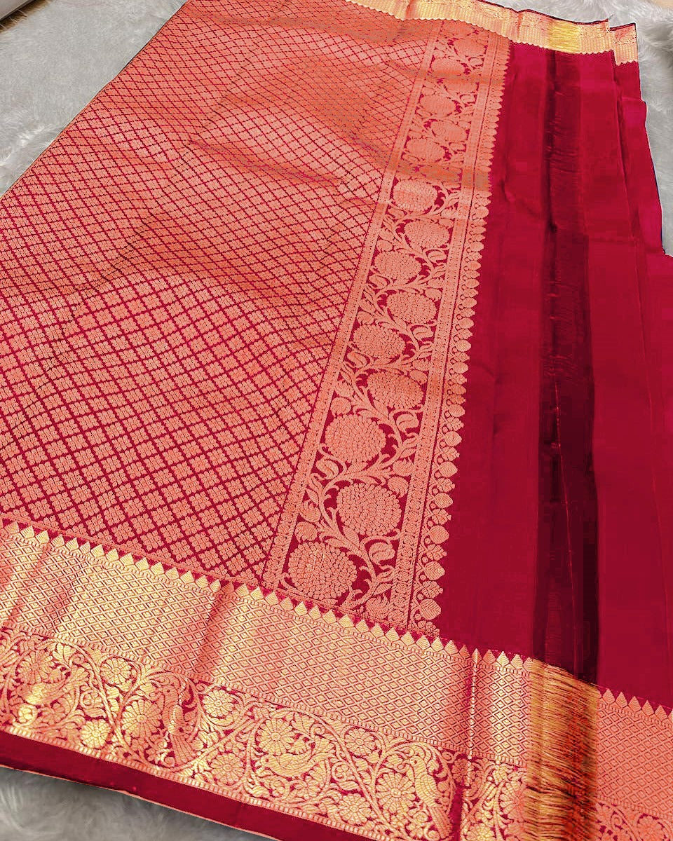 Piquant Red Soft Banarasi Silk Saree With Desiring Blouse Piece