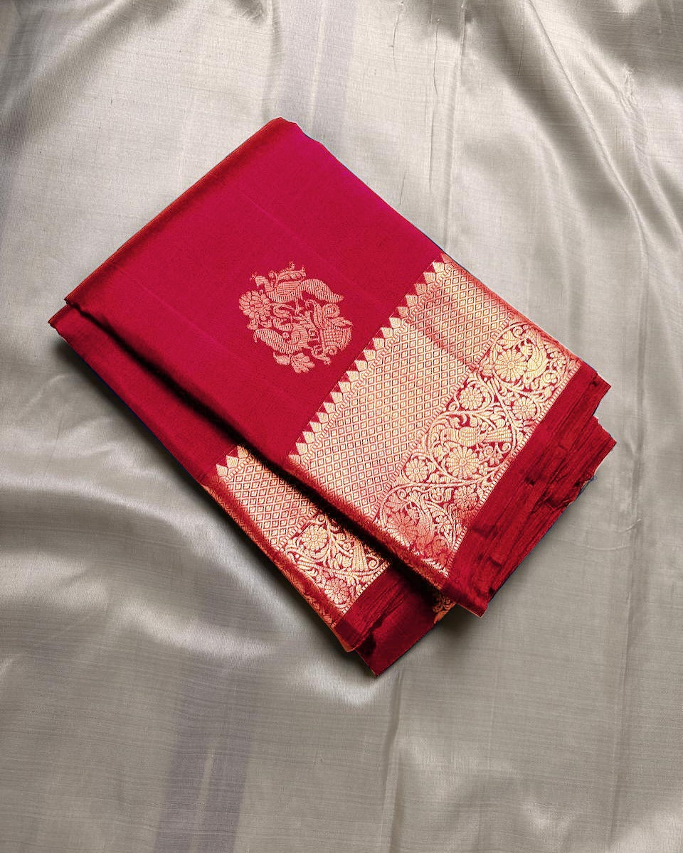 Piquant Red Soft Banarasi Silk Saree With Desiring Blouse Piece