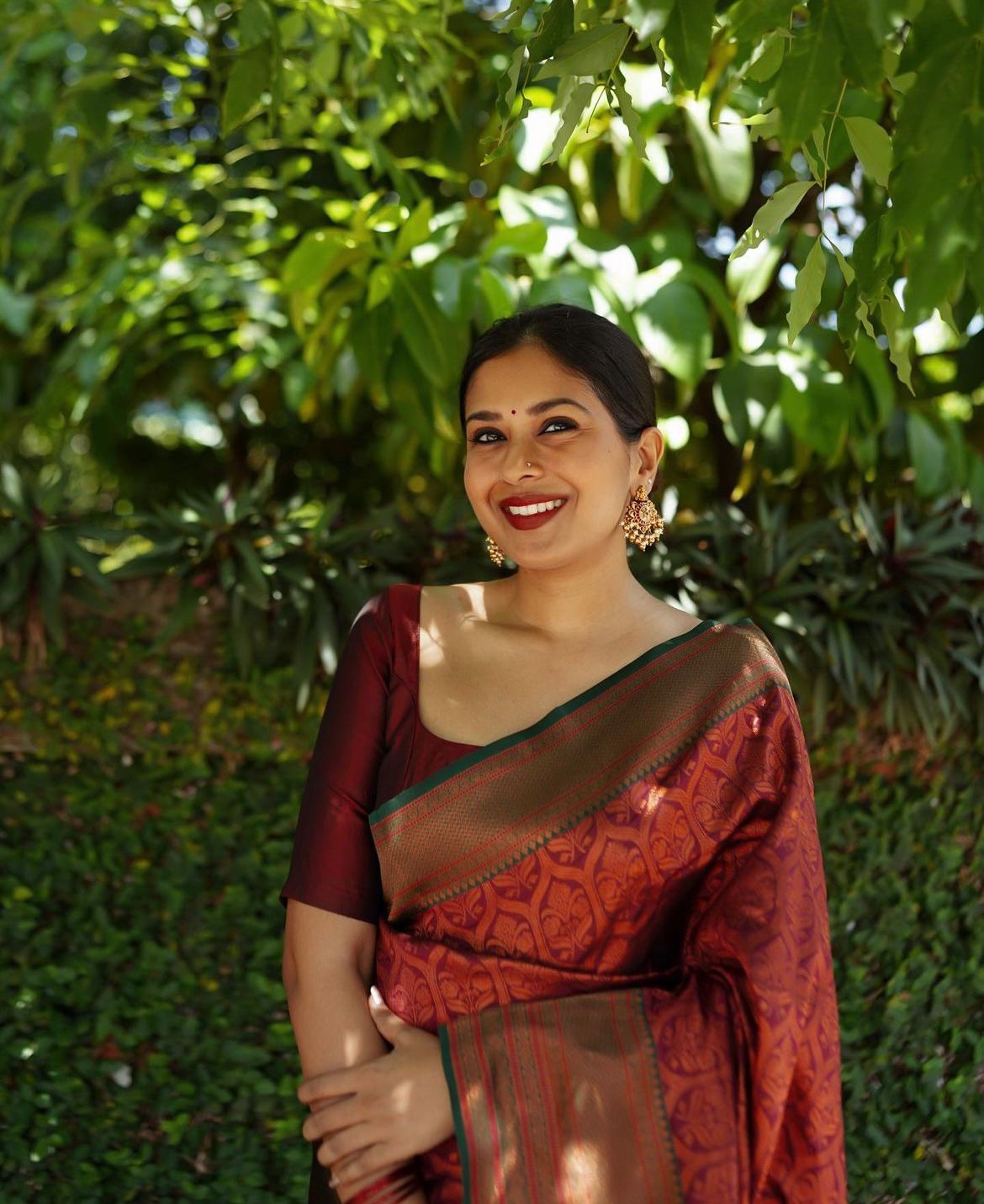 Excellent Maroon Soft Silk Saree With Enchanting Blouse Piece