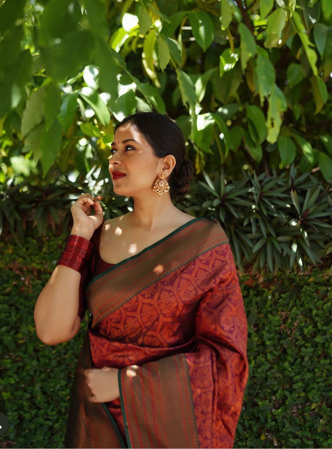 Excellent Maroon Soft Silk Saree With Enchanting Blouse Piece