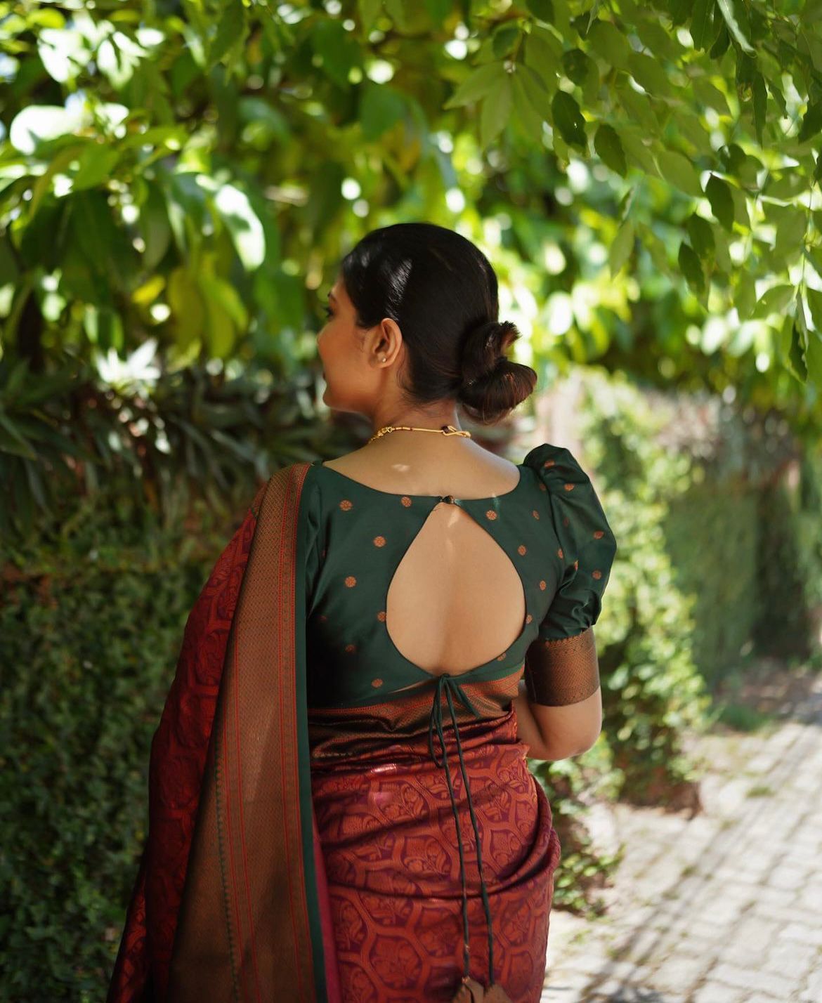 Excellent Maroon Soft Silk Saree With Enchanting Blouse Piece