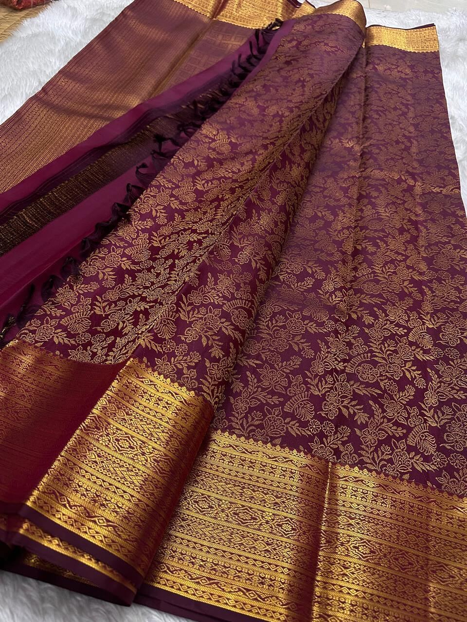 Rhapsody Purple Soft Banarasi Silk Saree With Ravishing Blouse Piece