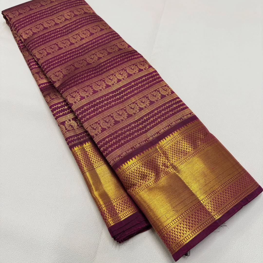 Tantalizing Purple Soft Banarasi Silk Saree With Sophisticated Blouse Piece