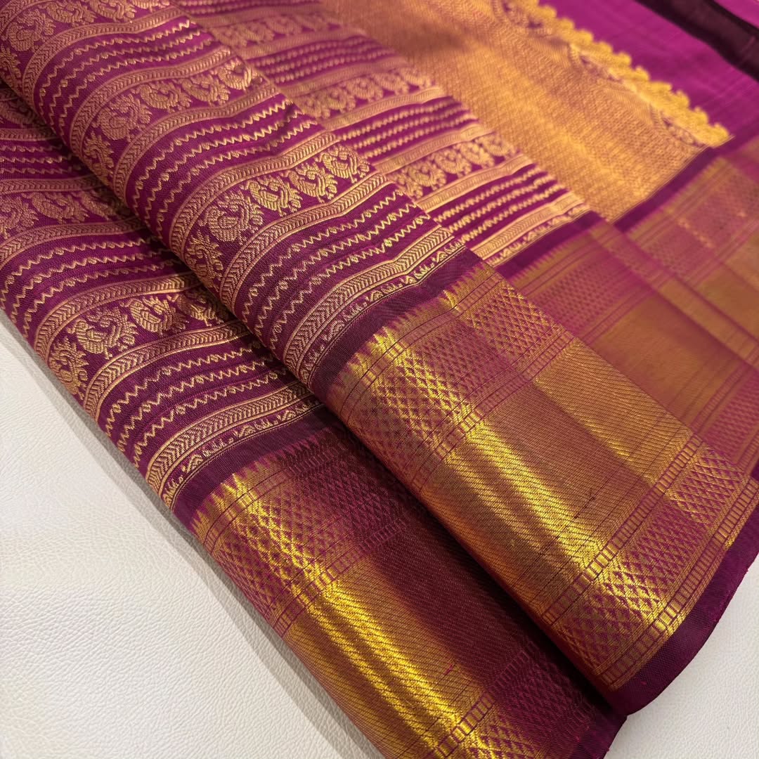 Tantalizing Purple Soft Banarasi Silk Saree With Sophisticated Blouse Piece