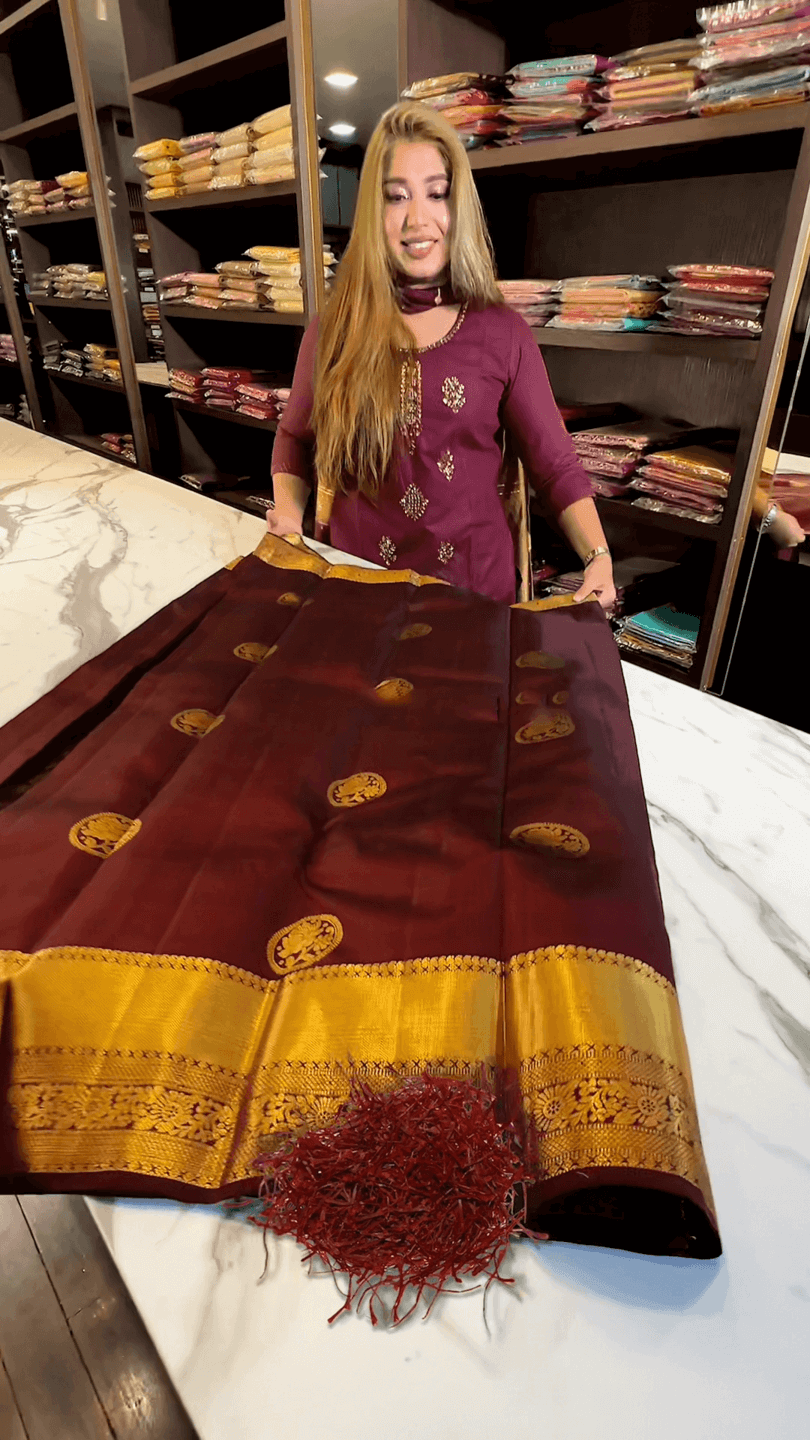 Exceptional Maroon Soft Banarasi Silk Saree With Enthralling Blouse Piece