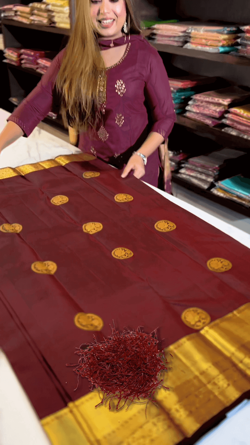 Exceptional Maroon Soft Banarasi Silk Saree With Enthralling Blouse Piece