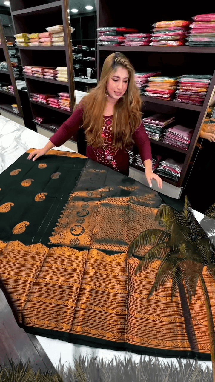 Ornate Dark Green Soft Banarasi Silk Saree With Wonderful Blouse Piece